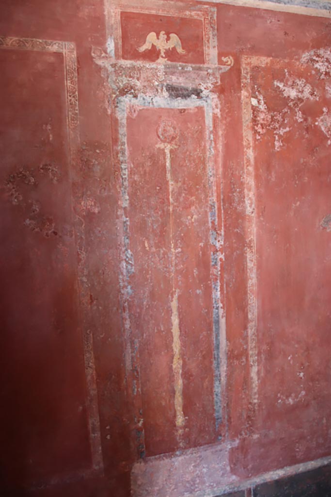 HGW24 Pompeii. Villa of Diomedes. October 2023. 
Painted candelabra in centre of east wall. Photo courtesy of Klaus Heese.
(Villa Diomedes Project – area 61).
(Fontaine, room 5,13).
