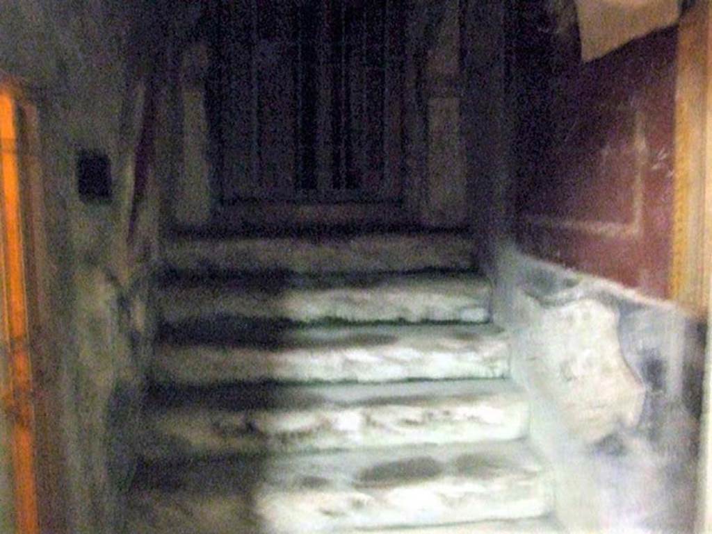 Villa San Marco, Stabiae, December 2006. Room 13 with steps on west side. The doorway to room 14 is on the left.