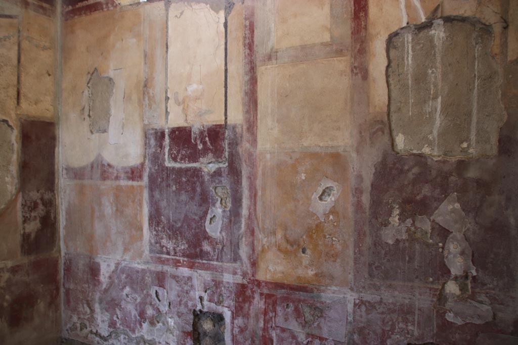 Villa San Marco, Stabiae, October 2022. Room 14, south-west corner and west wall. Photo courtesy of Klaus Heese.
