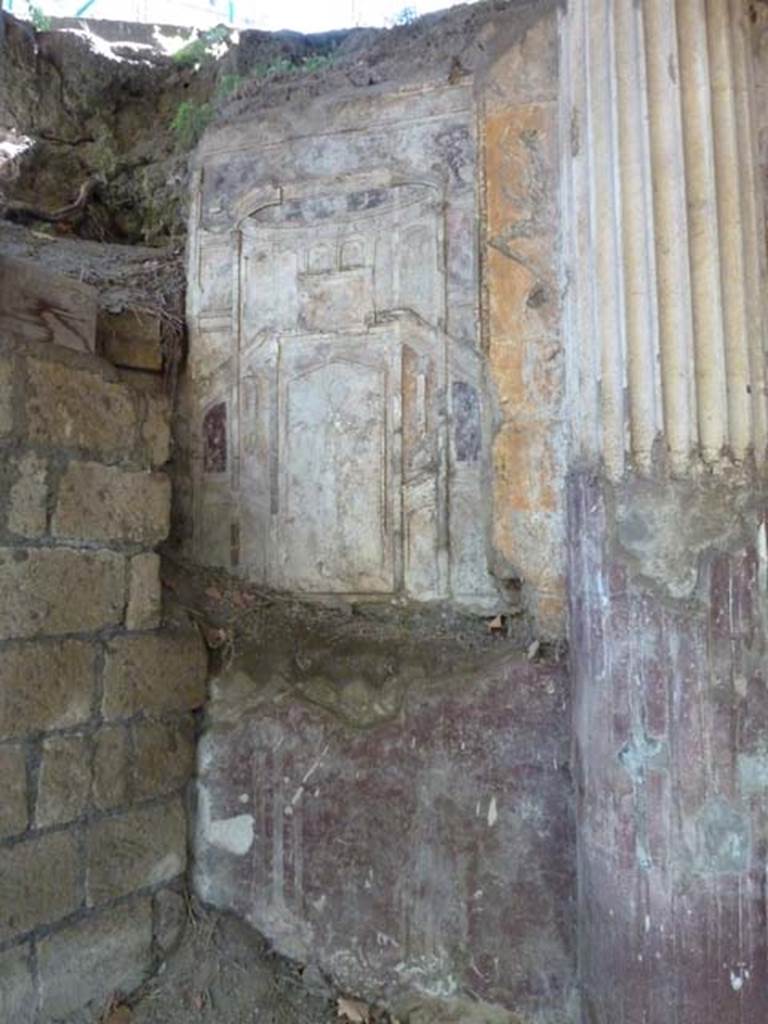 Villa San Marco, Stabiae, September 2015.  Area 65, niche 3 with stucco of Fortuna.