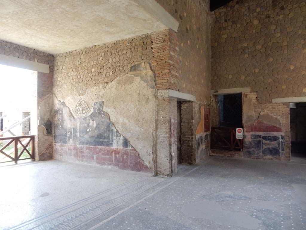 Villa San Marco, Stabiae, June 2019. Room 59, south wall of tablinum, on left, and corner of atrium 44. Photo courtesy of Buzz Ferebee
