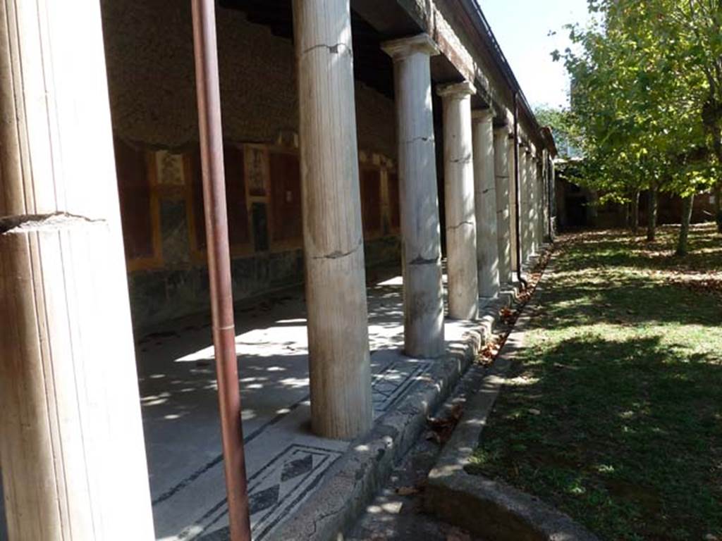 Villa San Marco, Stabiae, September 2015. East portico 20, looking south across garden area 9, and with mosaic thresholds between the columns.