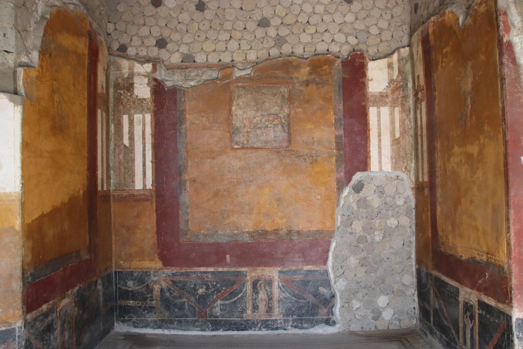 Villa San Marco, Stabiae, October 2022. Room 53, looking towards east wall in alcove. Photo courtesy of Klaus Heese.