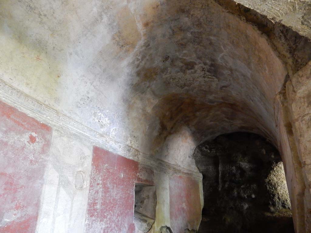 Villa San Marco, Stabiae, June 2019. Area 62, looking south along vaulted ceiling of tunnel. Photo courtesy of Buzz Ferebee