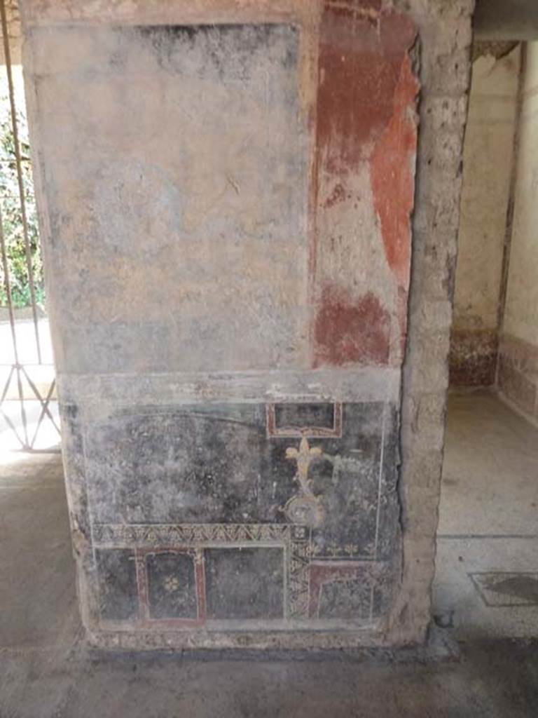 Villa San Marco, Stabiae, September 2015. Room 44, south wall, painted decoration on east side of doorway to room 57.