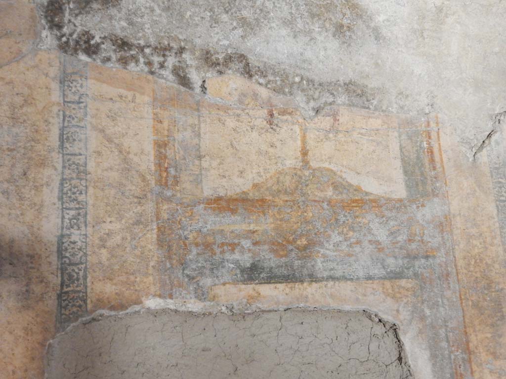 Villa San Marco, Stabiae, June 2019. Room 60, painted decoration from centre of east wall. Photo courtesy of Buzz Ferebee