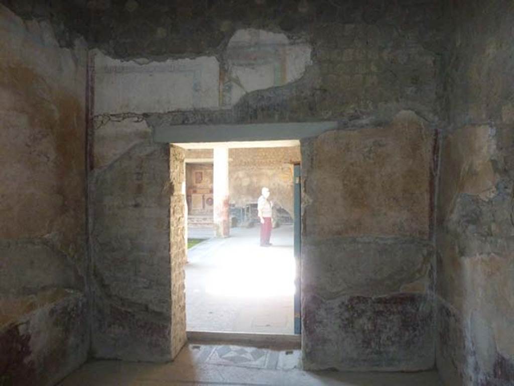 Villa San Marco, Stabiae, September 2015. Room 60, looking towards west wall with doorway to atrium.
