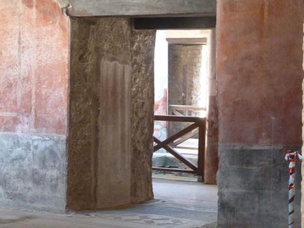 Villa San Marco, Stabiae, September 2015. Doorway from corridor 22, to vestibule 24 at entrance to room 25.