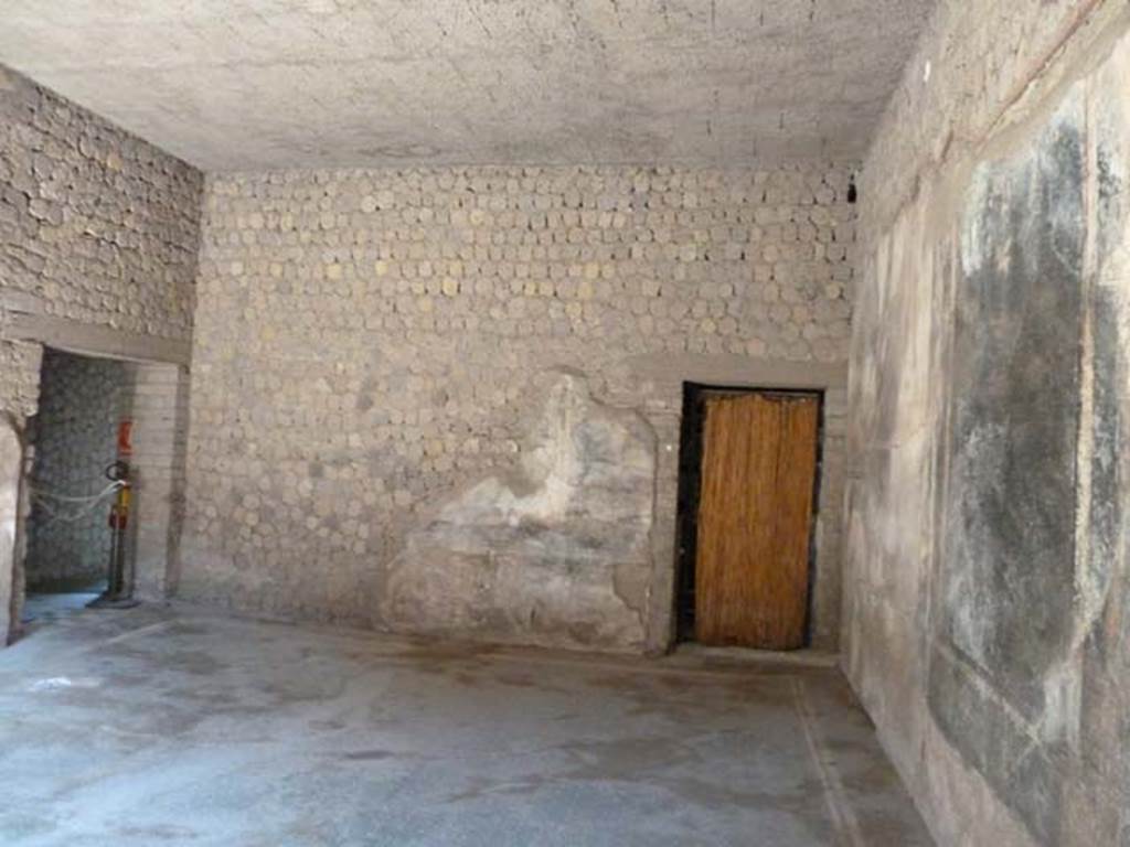 Villa San Marco, Stabiae, September 2015. Room 23, looking towards north side with doorway, on left, to room 36, and on right, to room 38.