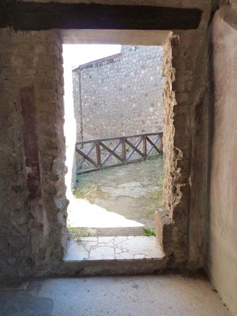 Villa San Marco, Stabiae, September 2015. Doorway and step to room 42, from room 41.