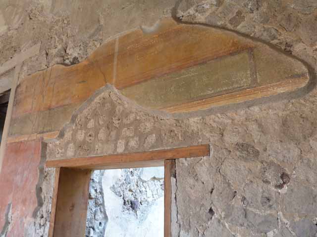 Villa of Mysteries, Pompeii. May 2006. Peristyle C. Doorway to unnumbered room with second entrance in vestibule 66.