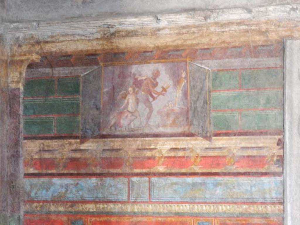 Villa of Mysteries, Pompeii. May 2015. Room 4, upper wall, north-east corner.
Painting of sacrifice of a pig to Priapus above the painting of Dionysus and Silenus.
Photo courtesy of Buzz Ferebee.
