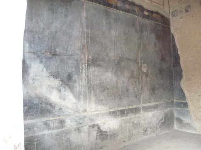 Villa of Mysteries, Pompeii. May 2006. Room 2, tablinum, north wall.