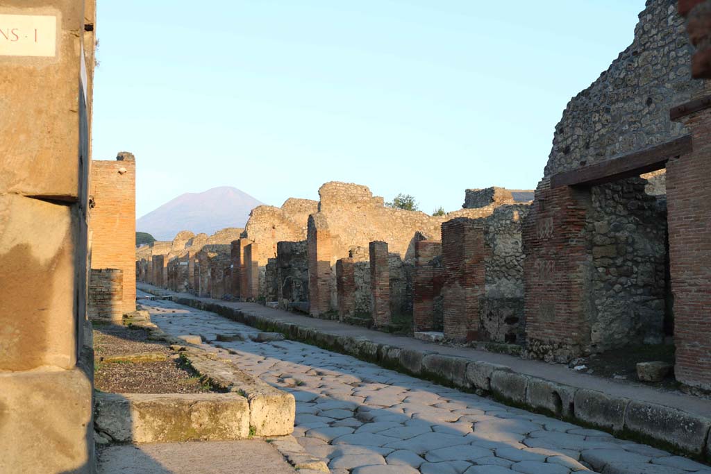 Via Stabiana, east side, Pompeii. December 2018. Looking north from IX.1.14, on right. Photo courtesy of Aude Durand.
