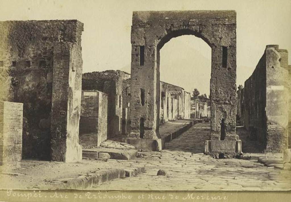 Via del Foro. Undated photograph by Mauri, numbered 008. Looking north towards the Arch and Via Mercurio. Photo courtesy of Rick Bauer.
