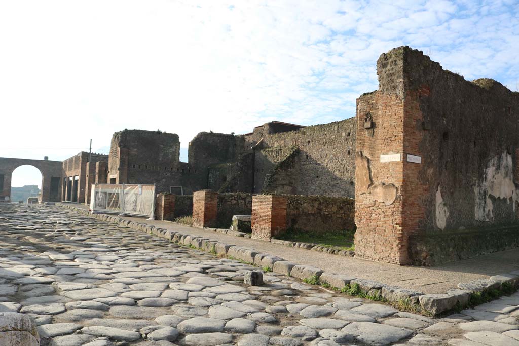 Via del Foro, Pompeii. December 2018. Looking south-west along west side, from VII.5.29. Photo courtesy of Aude Durand.