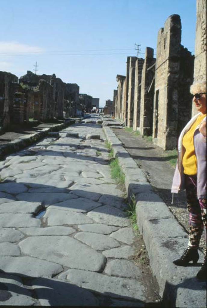 Via della Fortuna, Pompeii. October 1992. Looking west between VII.4 and VI.13.
Photo by Louis Méric courtesy of Jean-Jacques Méric.

