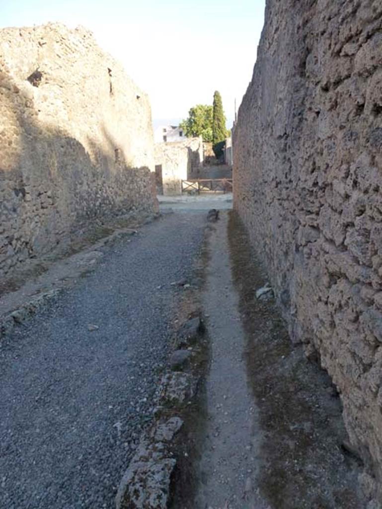 Vicolo di Lucrezio Frontone. June 2012. Looking south towards Via di Nola. Photo courtesy of Michael Binns. 
