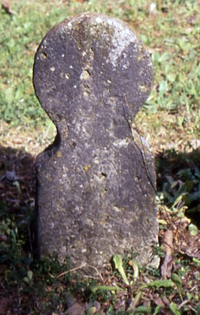 FPSB Pompeii. c.1997. Stone columella of Calventia Primilla.
The second of four columellae on east side of tomb. 
