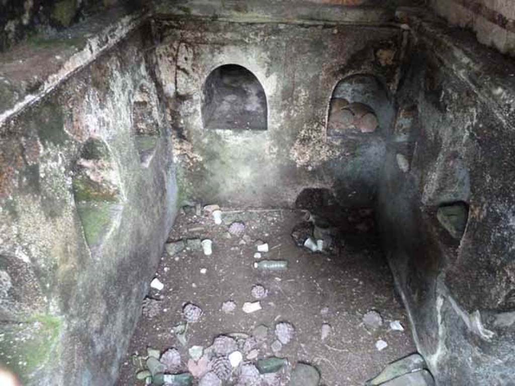 Pompeii Porta Nocera. Tomb 2EN. May 2010. The inner walls had a number of niches on the east, south and west walls.
