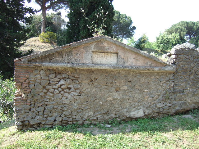 Pompeii Porta Nocera Tomb 22EN. Tomb of Lucius Publicius Syneros, Aebia Fausta, Lucius Aebius Aristo and Aebia Hilara.