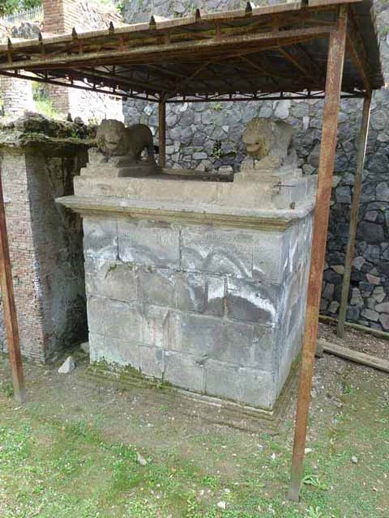 Pompeii Porta Nocera. Tomb 31OS. May 2010. Tomb of the Stronnii. 