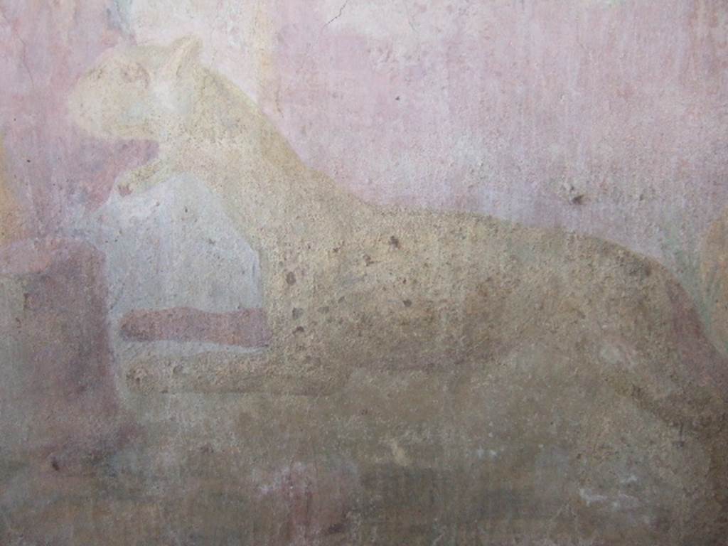 VGJ Pompeii. May 2006. Inner side of south wall of tomb with a painting of a panther.