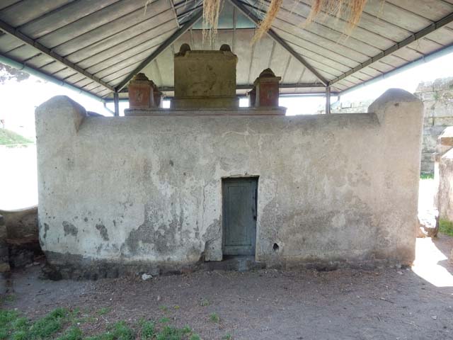 VGJ Pompeii. May 2015. Exterior west wall with doorway at rear. Photo courtesy of Buzz Ferebee.
