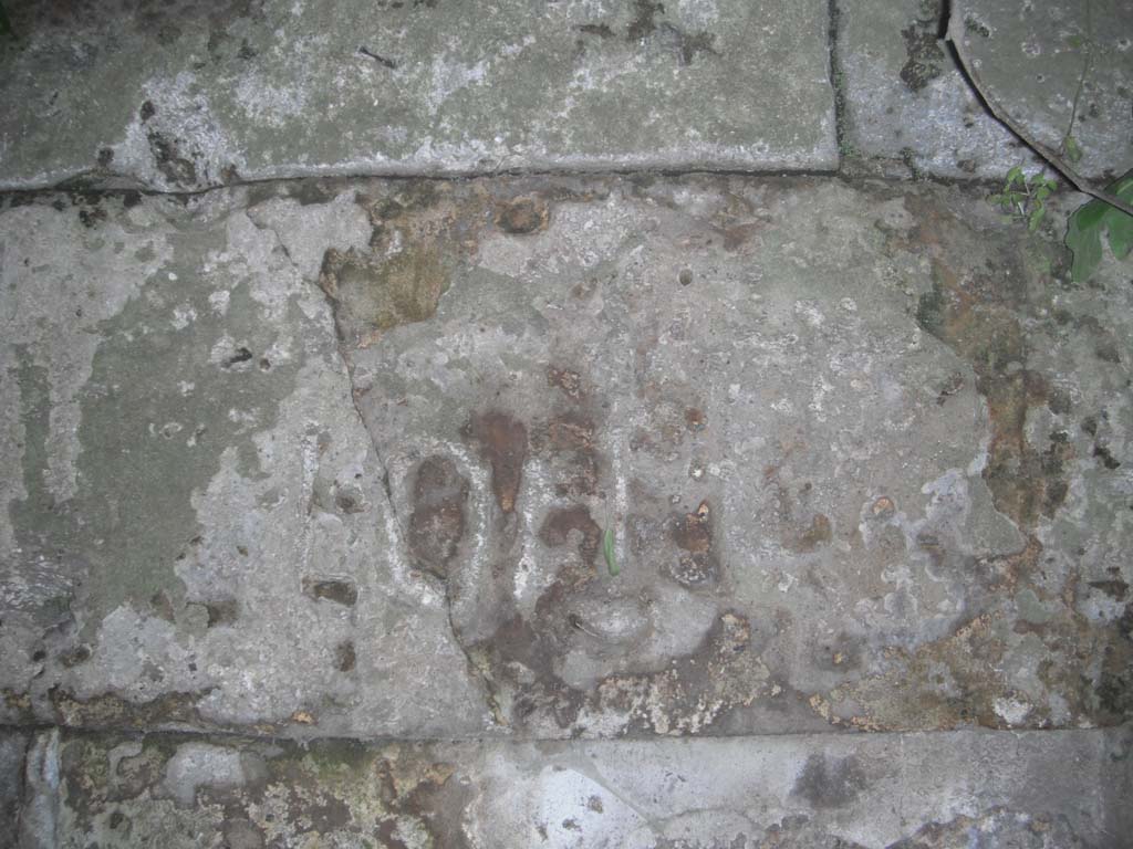 Tombs PSPN Pompeii. May 2011. Inscription to Loia. Photo courtesy of Ivo van der Graaff.