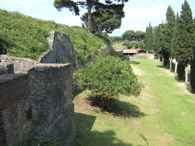 T2 Pompeii. Tower II. May 2010. Inside tower, looking east.