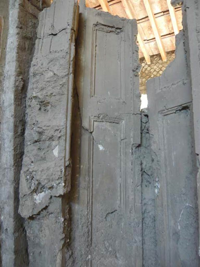 Oplontis, May 2011. Room 15, detail of plaster-cast of closed window shutters. 
Photo courtesy of Buzz Ferebee. 
