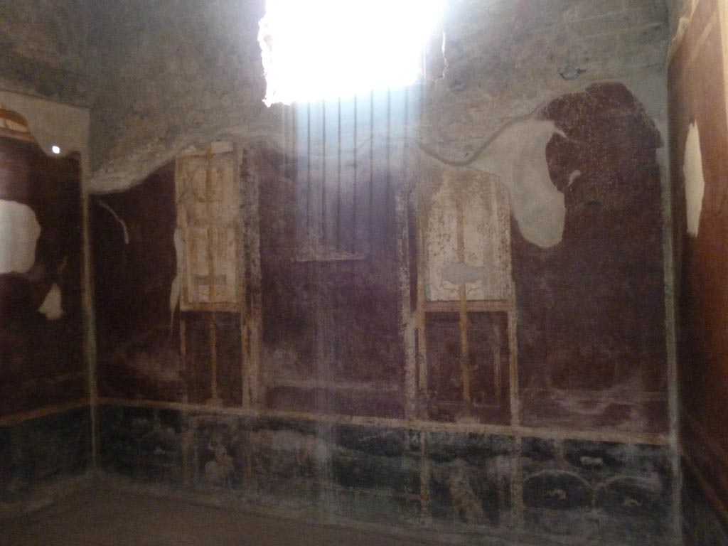 Stabiae, Villa Arianna, September 2015. Room 5, south wall.