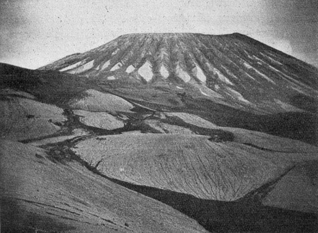 Vesuvius Eruption 1906 from Maurys New Elements Geography 1907.