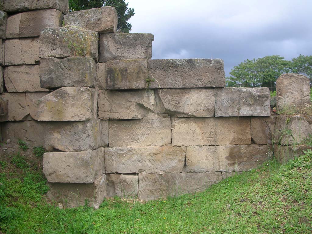 Vesuvian Gate, Pompeii. May 2010. Detail from north wall of tower/city wall in upper area. Photo courtesy of Ivo van der Graaff.