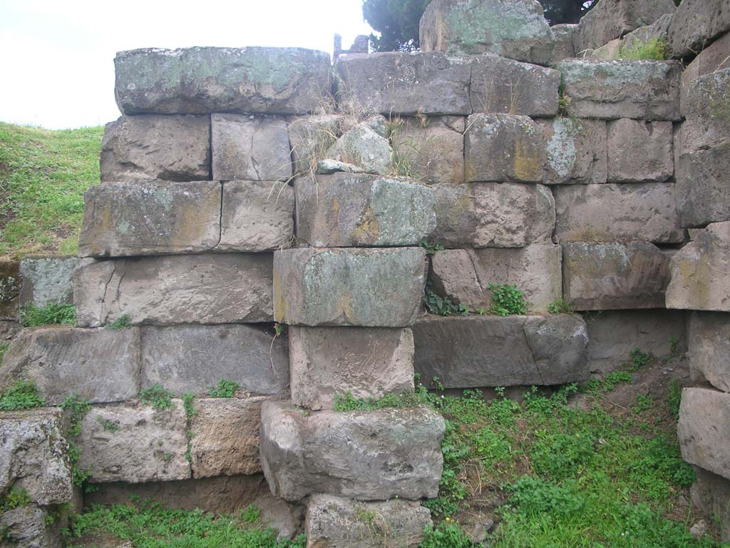 Vesuvian Gate Pompeii. May 2010. Looking west in upper area. Photo courtesy of Ivo van der Graaff.