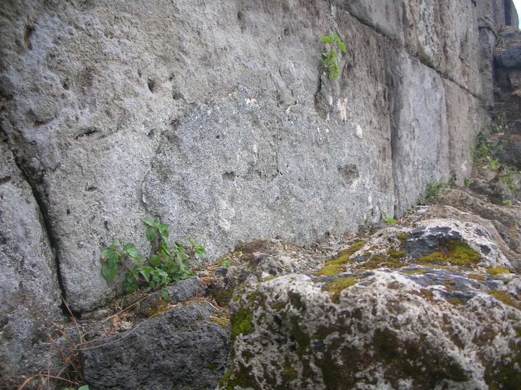 Vesuvian Gate Pompeii. May 2010. Detail from west wall at north end. Photo courtesy of Ivo van der Graaff.