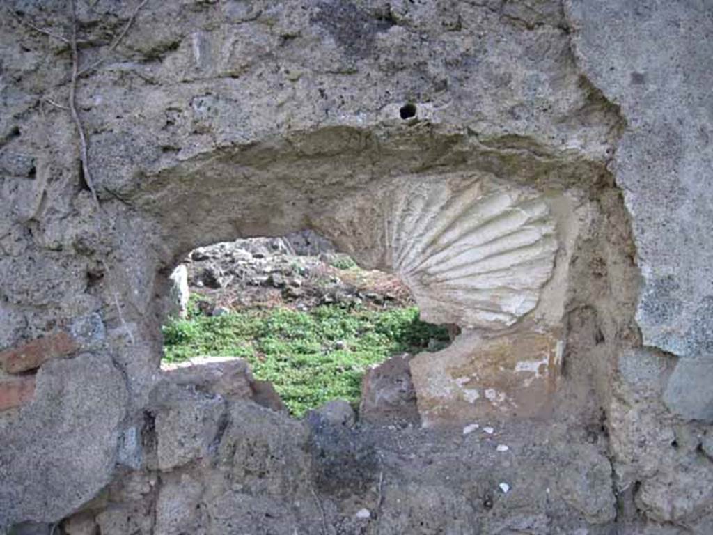 I.2.17 Pompeii. September 2010. Room 13, south wall with detail of shell-like plaster feature. Photo courtesy of Drew Baker.
