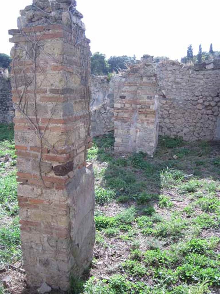 I.2.17 Pompeii. September 2010. Looking west along north portico of room 13. Photo courtesy of Drew Baker.
