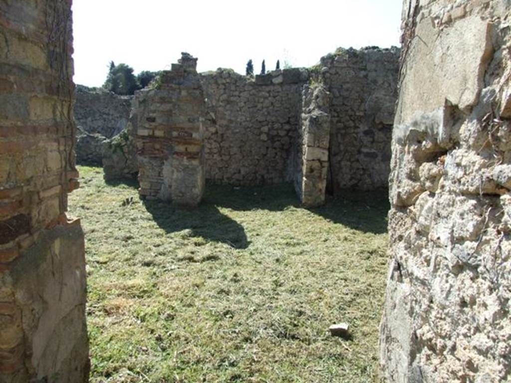 I.2.17 Pompeii.  March 2009. Room 13. Looking west across North Portico.