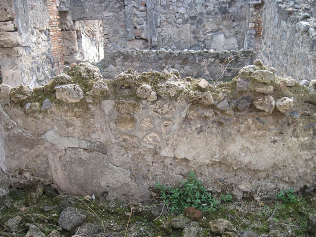 I.3.8b Pompeii. September 2010. South wall of room in north-east corner of peristyle.
Photo courtesy of Drew Baker.
