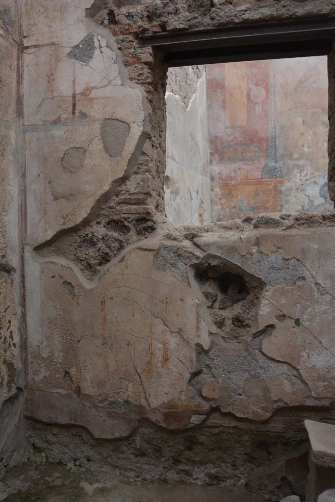 I.6.15 Pompeii. March 2019. Room 8, north-west corner and north wall with window.  
Foto Annette Haug, ERC Grant 681269 DÉCOR
