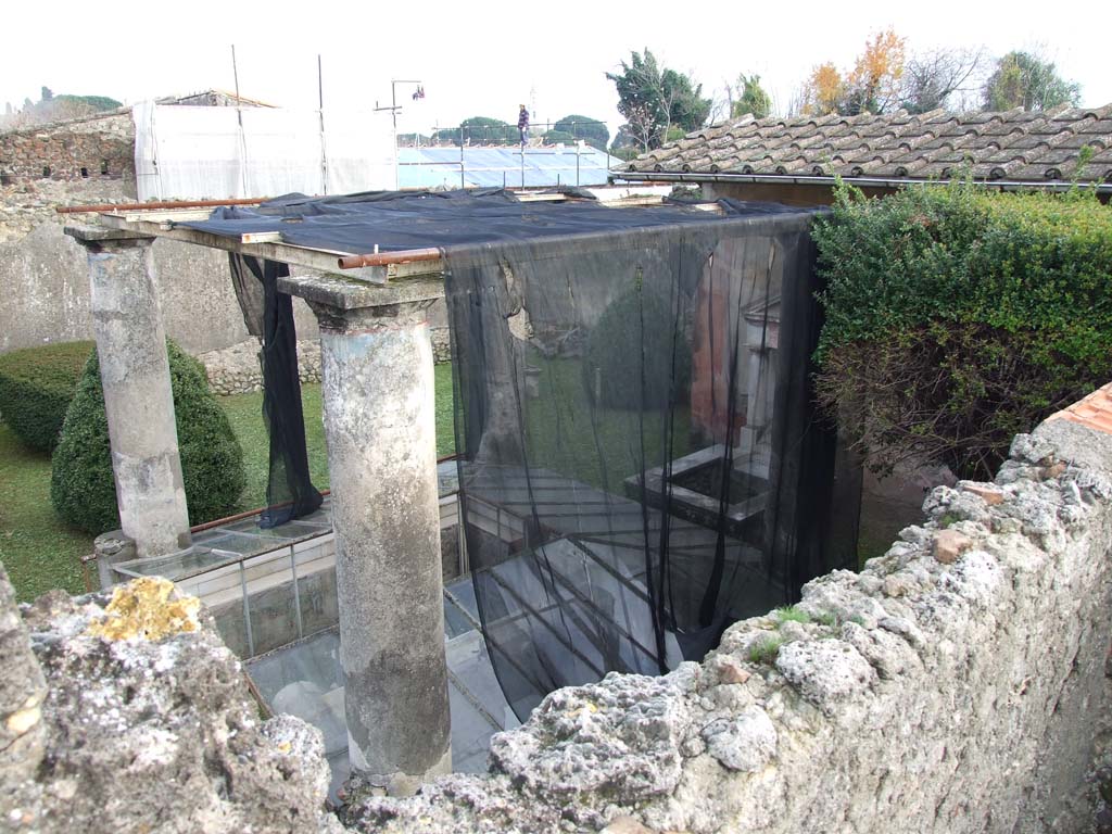 I.7.1 Pompeii. December 2006. Looking south-east into I.7.12 Casa dell’ Efebo, from peristyle.