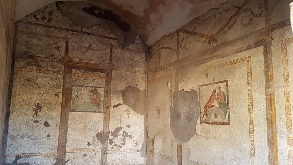 I.7.11 Pompeii. August 2023. 
Looking towards west wall, north-west corner and north wall of cubiculum. Photo courtesy of Maribel Velasco.
