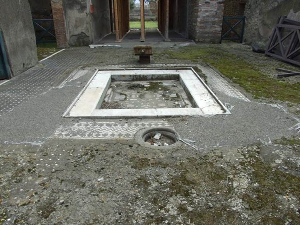 I.9.1 Pompeii. March 2009. Room 2, looking south across impluvium in atrium. 