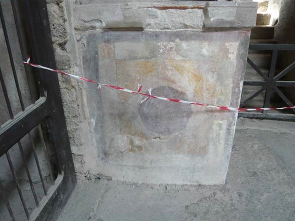 I.10.4 Pompeii. May 2012. North-west corner of atrium, detail of aedicula lararium, looking north. Photo courtesy of Buzz Ferebee.
