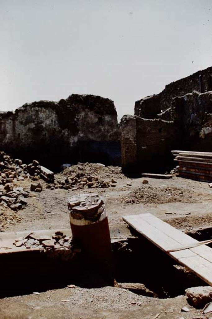 I.12.2 and I.12.1 Pompeii. 1961. Room 8, portico. Looking south across portico to garden area, shortly after excavation. Photo by Stanley A. Jashemski.
Source: The Wilhelmina and Stanley A. Jashemski archive in the University of Maryland Library, Special Collections (See collection page) and made available under the Creative Commons Attribution-Non Commercial License v.4. See Licence and use details.
J61f0243