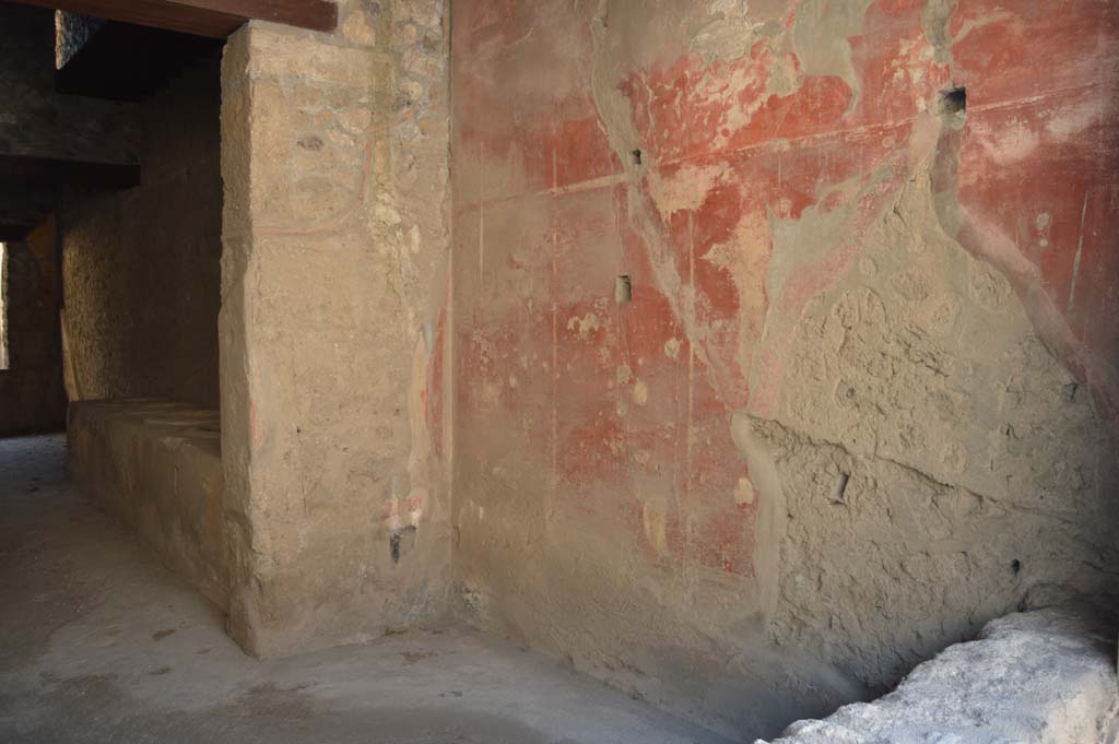 I.12.3 Pompeii. October 2017. Looking south along west wall of bar-room.
Foto Taylor Lauritsen, ERC Grant 681269 DÉCOR.
