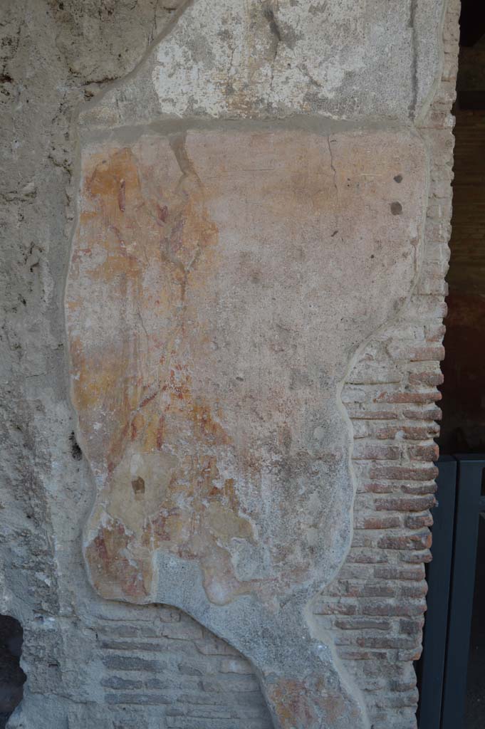 I.12.3 Pompeii. October 2017.
Detail of remaining plaster on pilaster between doorways I.12.4 and I.12.3.
Foto Taylor Lauritsen, ERC Grant 681269 DÉCOR.