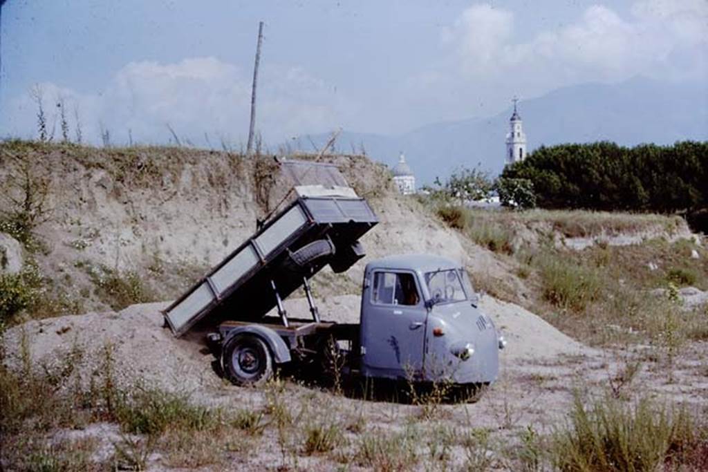 II.5 or III.7 Pompeii. 1966. Small truck used to transport the lapilli away. Photo by Stanley A. Jashemski.
Source: The Wilhelmina and Stanley A. Jashemski archive in the University of Maryland Library, Special Collections (See collection page) and made available under the Creative Commons Attribution-Non Commercial License v.4. See Licence and use details.
J66f0666