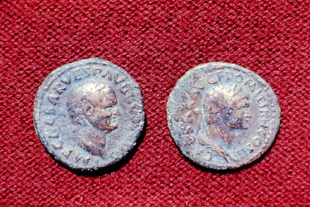 II.5 Pompeii, 1968. Detail of coins. Photo by Stanley A. Jashemski.
Source: The Wilhelmina and Stanley A. Jashemski archive in the University of Maryland Library, Special Collections (See collection page) and made available under the Creative Commons Attribution-Non Commercial License v.4. See Licence and use details.
J68f1787